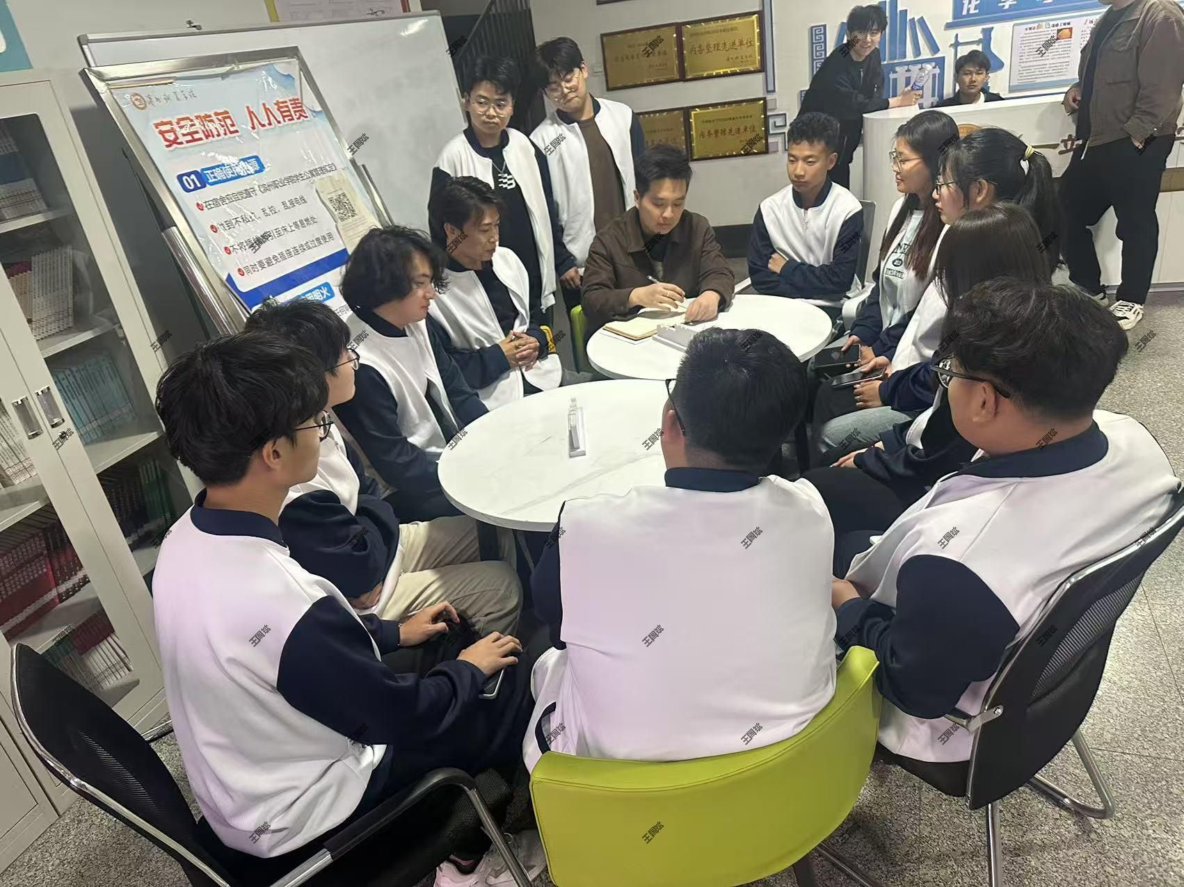 best365中国官方网站“一站式”员工社区围炉夜话活动