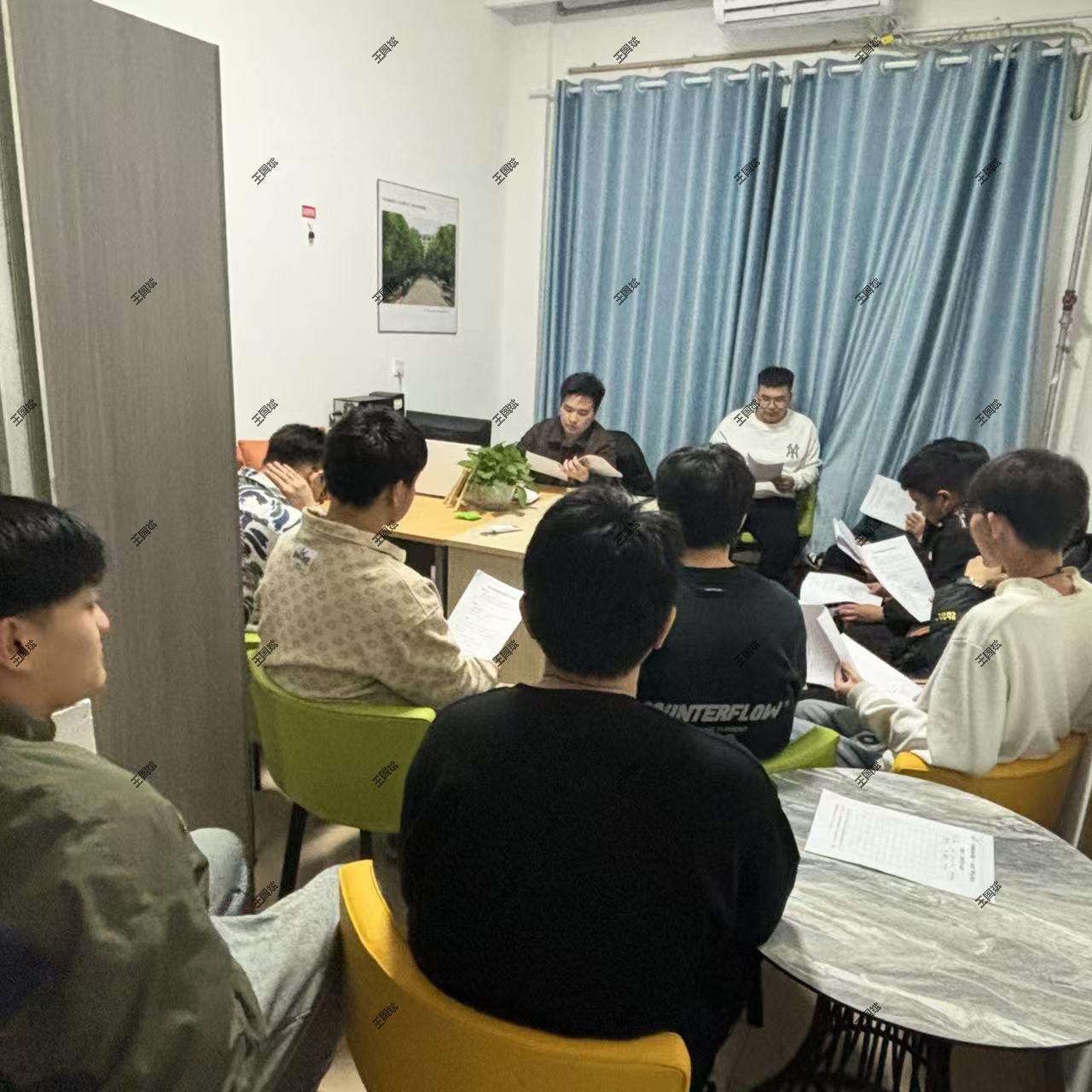 best365中国官方网站“一站式”员工社区开展宿舍卫生标准大学习活动