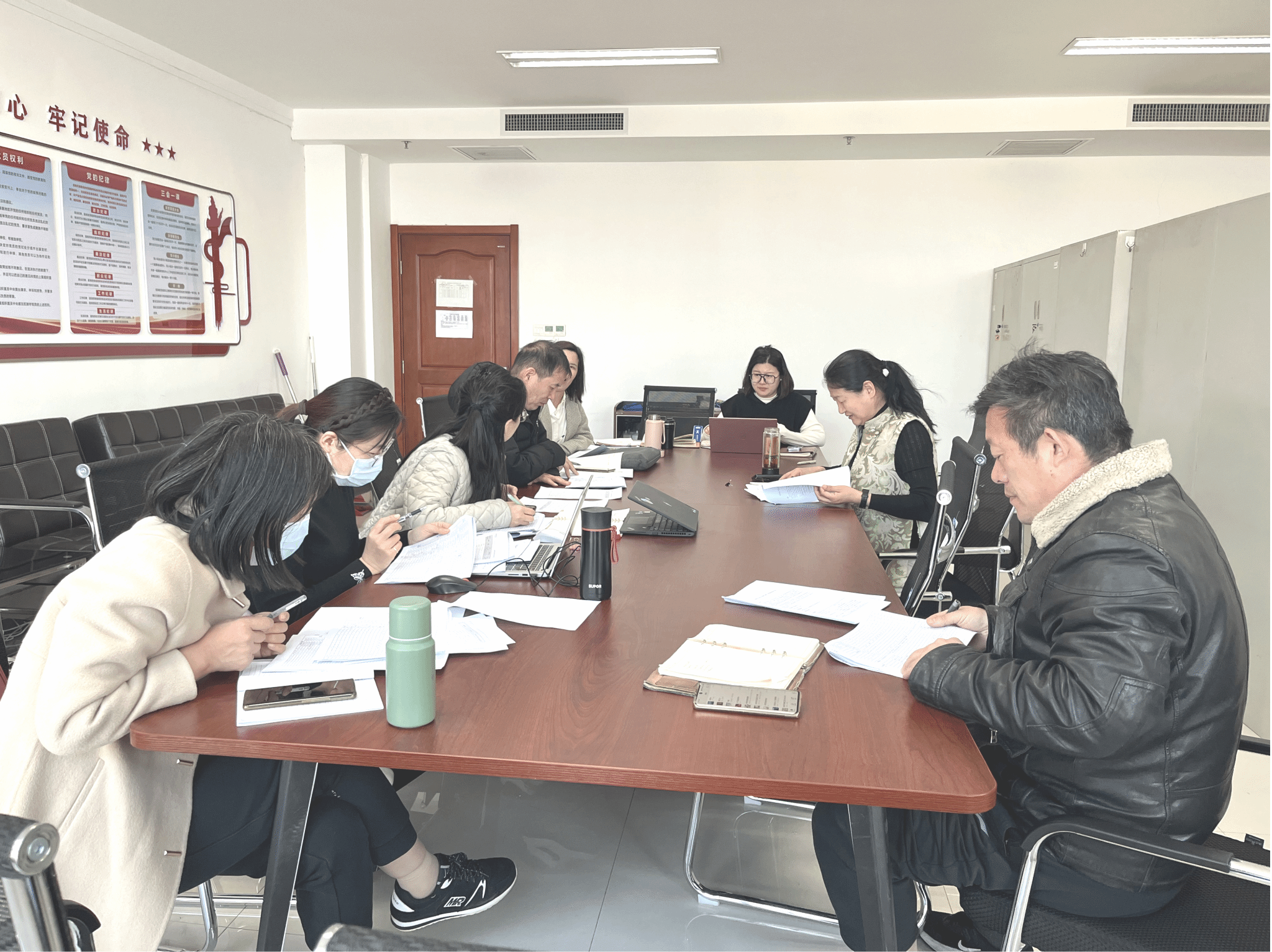 公司开展职业本科专业人才培养方案讨论会