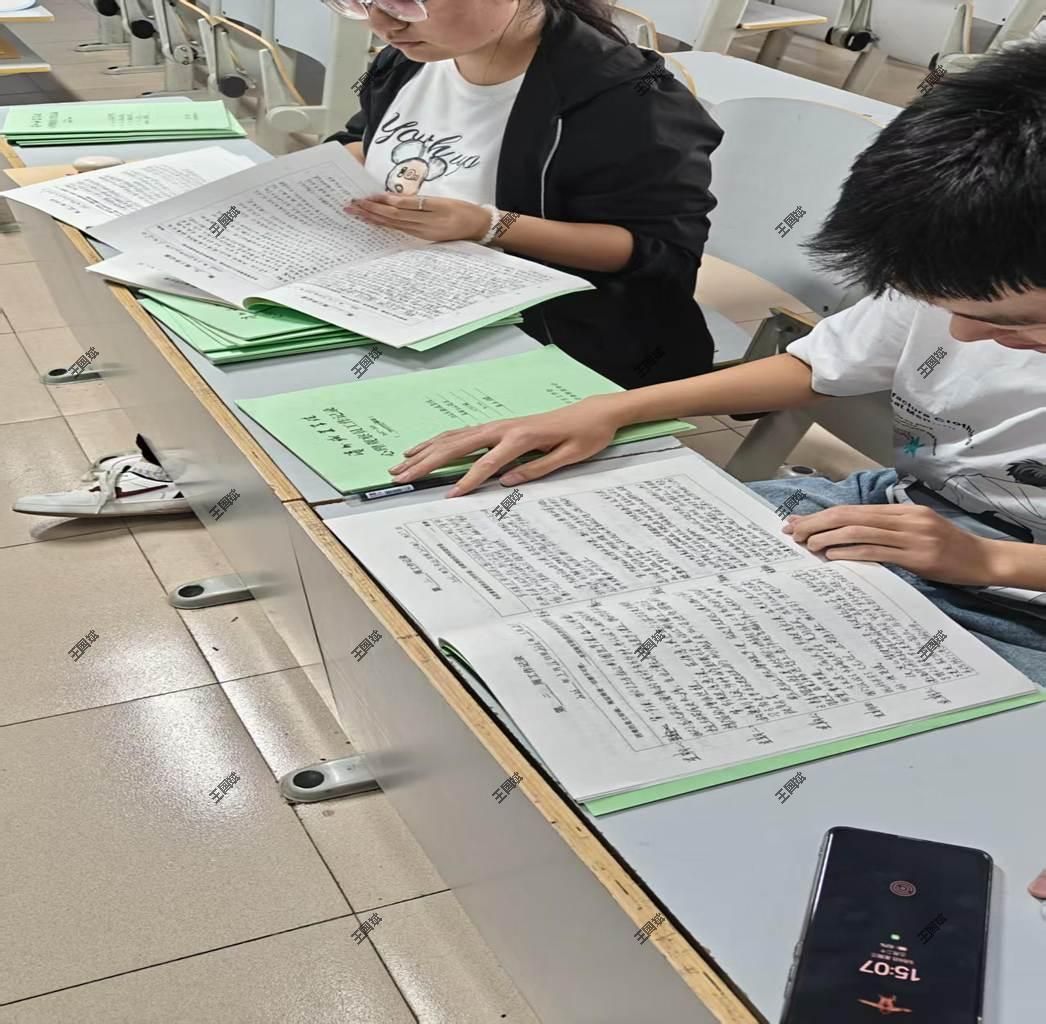 查阅心理笔记，赋能阳光心态 —— 公司开展心理健康笔记学习活动