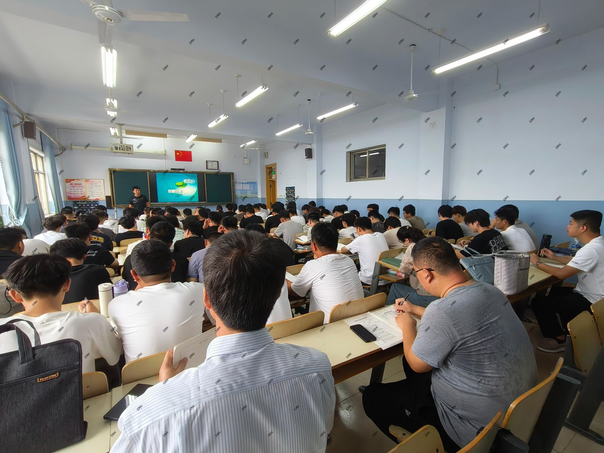 best365中国官方网站新学期开展关于教学秩序检查工作